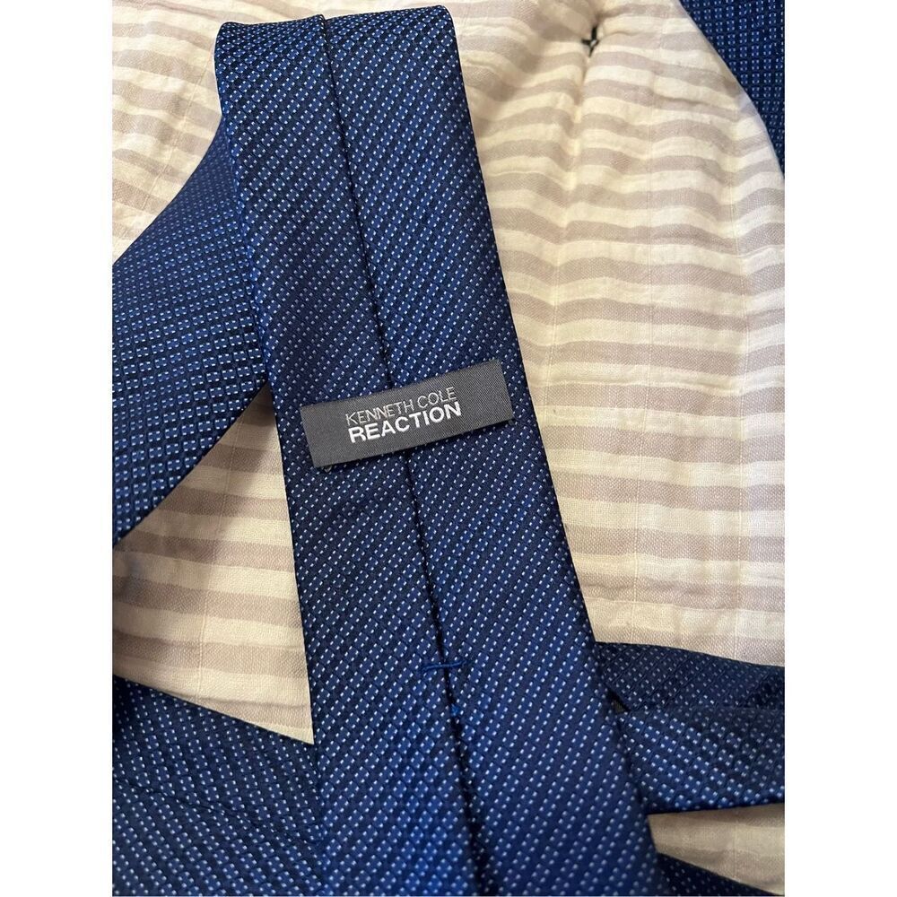 KENNETH COLE SILK TIE - Picture 6 of 7